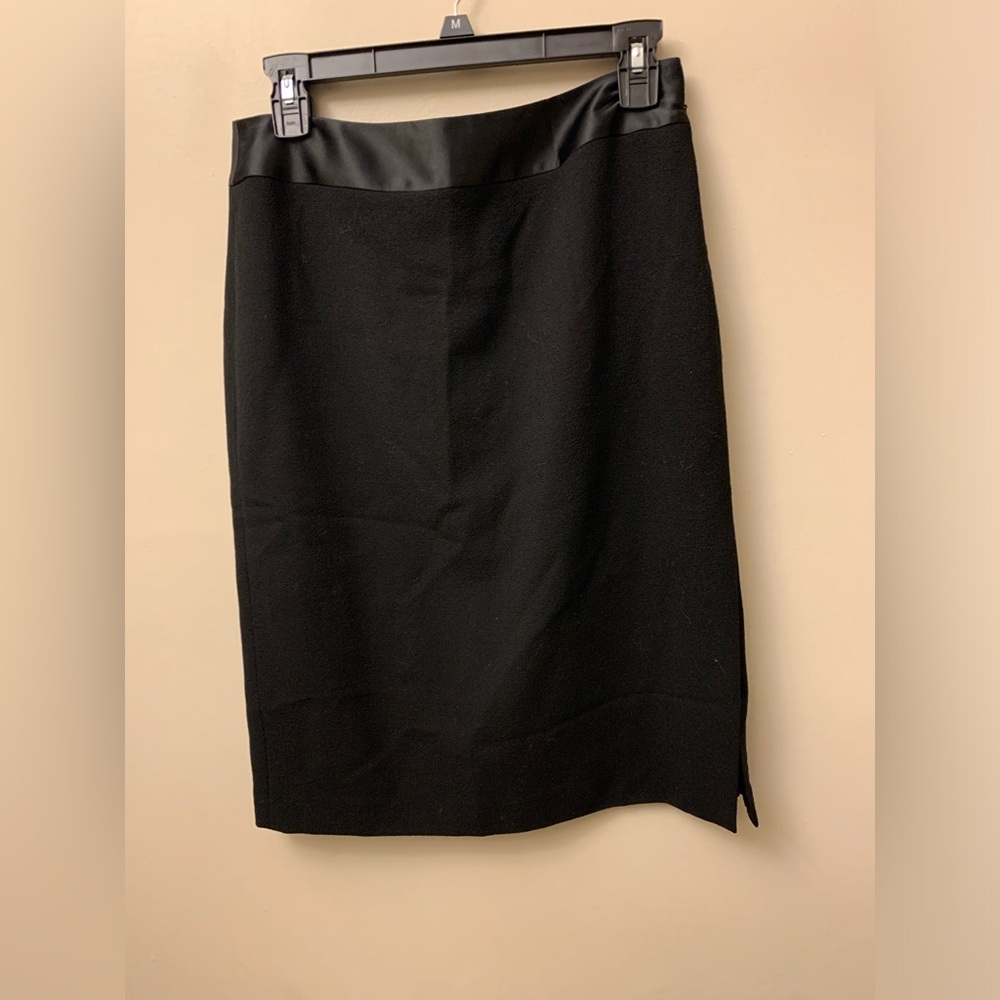 Elegant Black Pencil Skirt